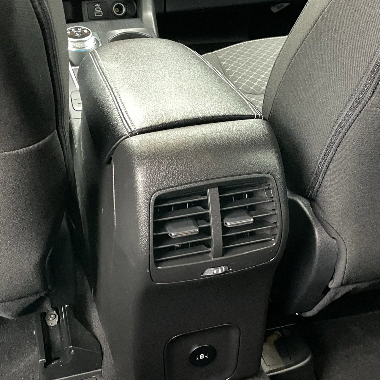 Used 2024 Ford Escape Active image 23