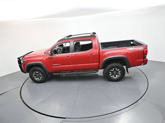 Used 2017 Toyota Tacoma TRD Off-Road AWD/4WD image 41
