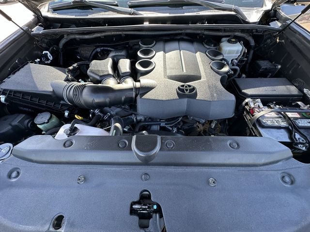 Used 2020 Toyota 4Runner Venture w/ Moonroof Package image 30