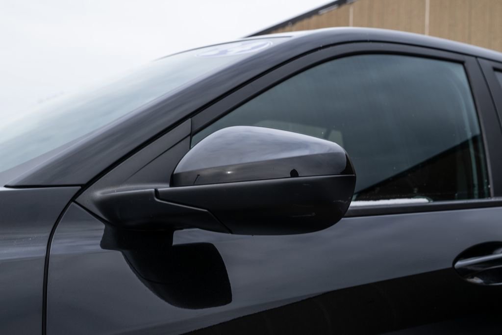 Used 2024 Chevrolet Trax RS w/ Sunroof Package image 9