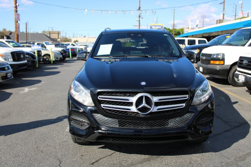 Used 2016 Mercedes-Benz GLE 350 w/ Premium Package image 2