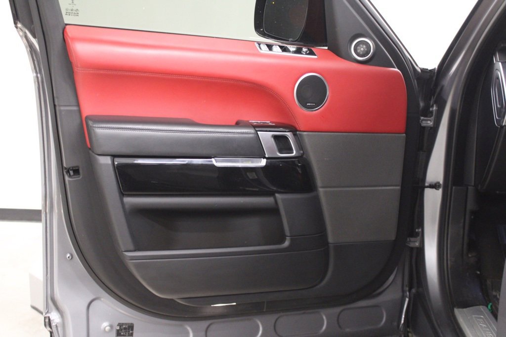 Used 2021 Land Rover Range Rover Sport SVR image 10