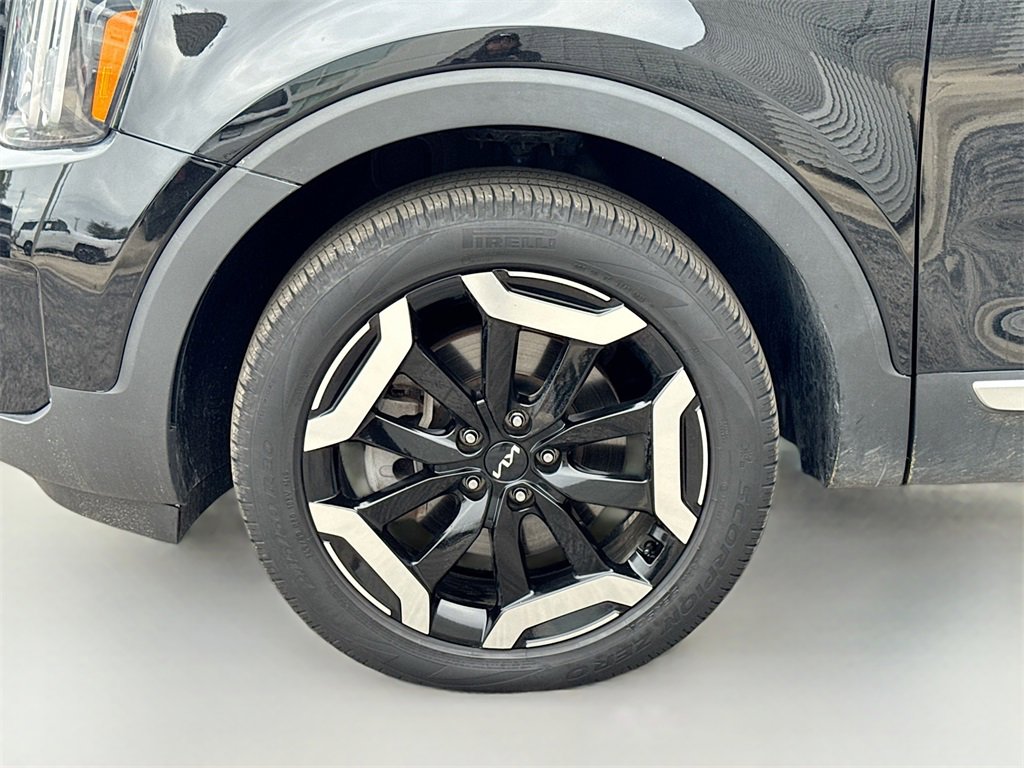 Used 2023 Kia Telluride EX w/ EX Captain's Chair Package image 35