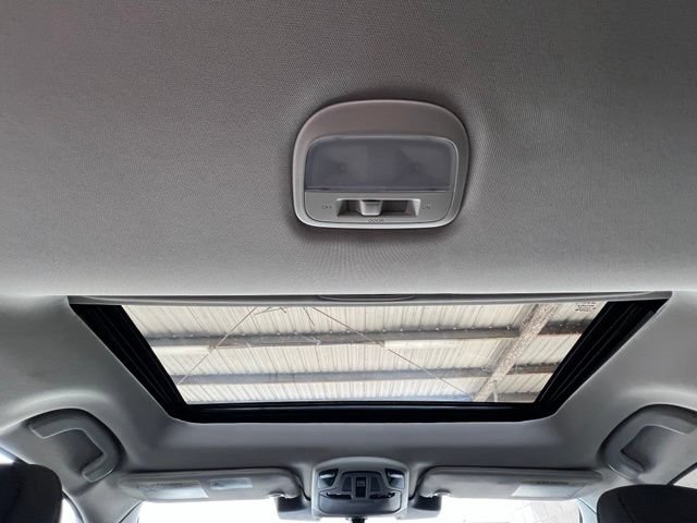 Used 2025 Subaru Outback Limited AWD/4WD image 19