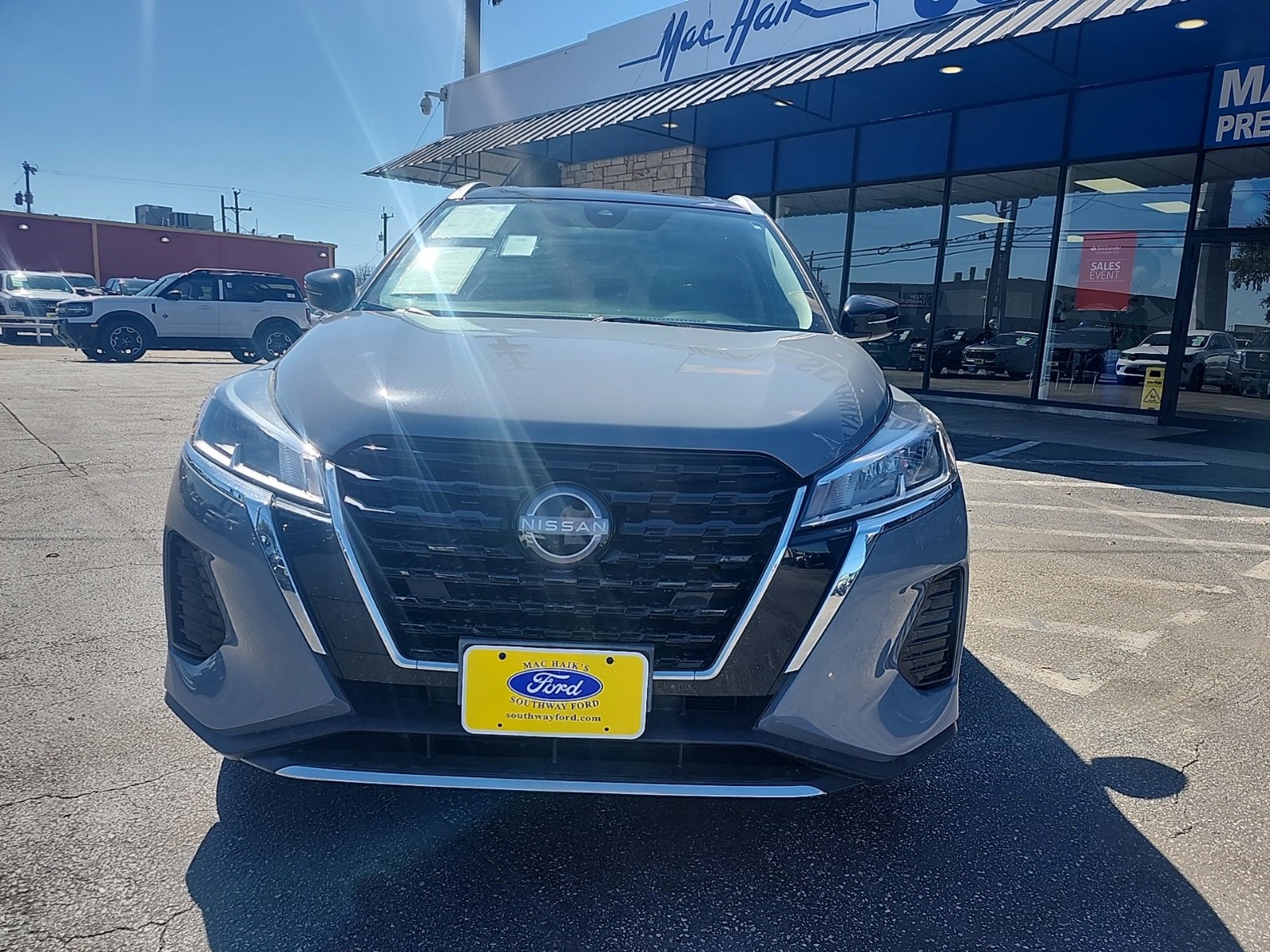 Used 2023 Nissan Kicks SV image 7