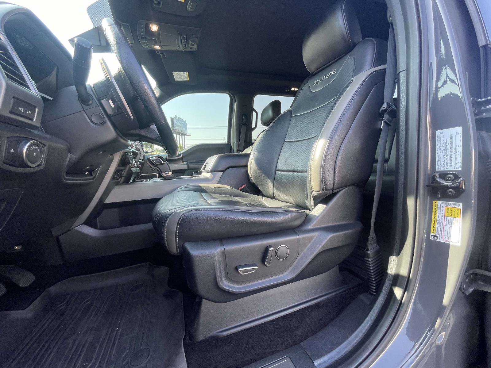 Used 2018 Ford F150 Raptor w/ Equipment Group 802A Luxury AWD/4WD image 18