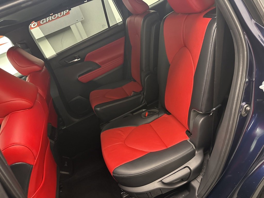 Used 2022 Toyota Highlander XSE image 15