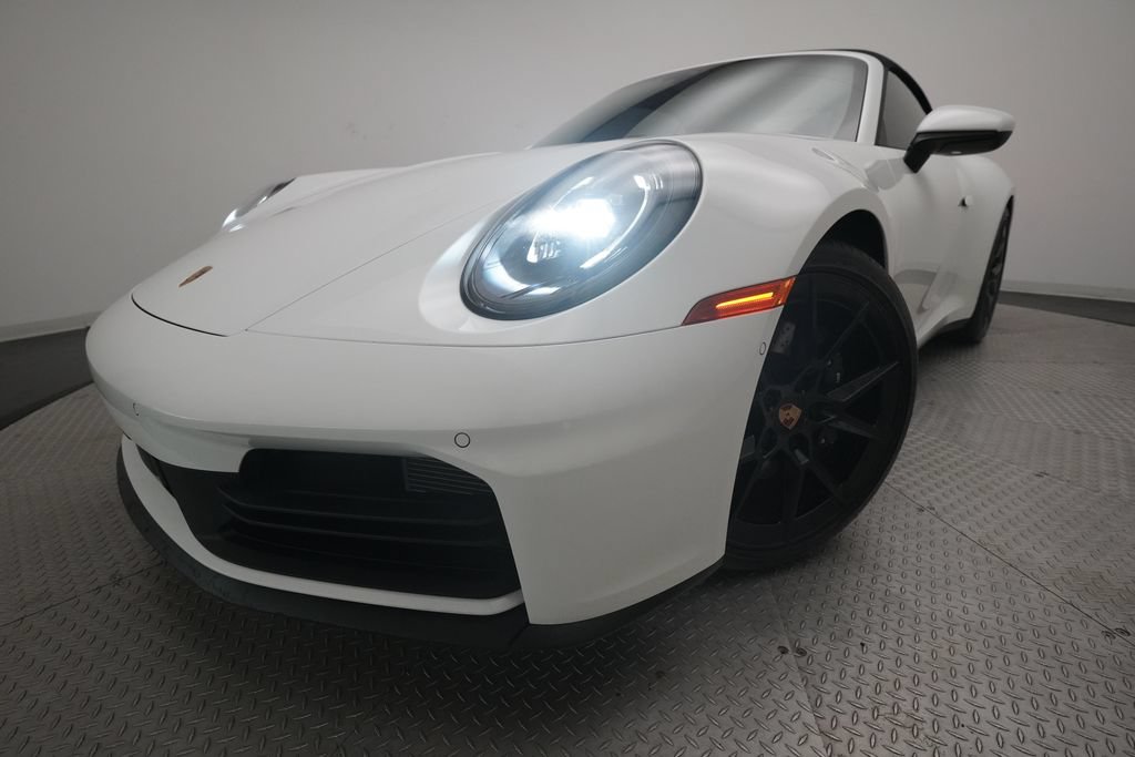 Certified 2025 Porsche 911 Carrera RWD image 27