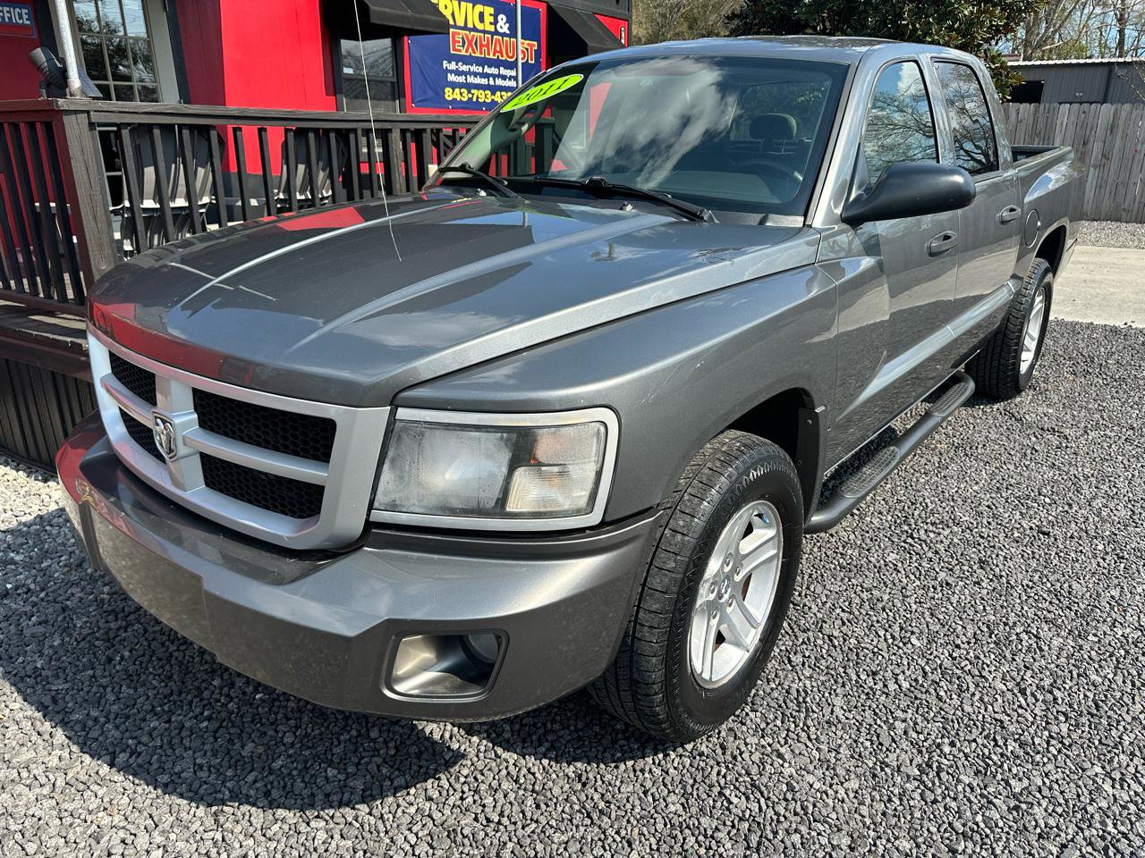 Used 2011 Dodge Dakota Big Horn image 2