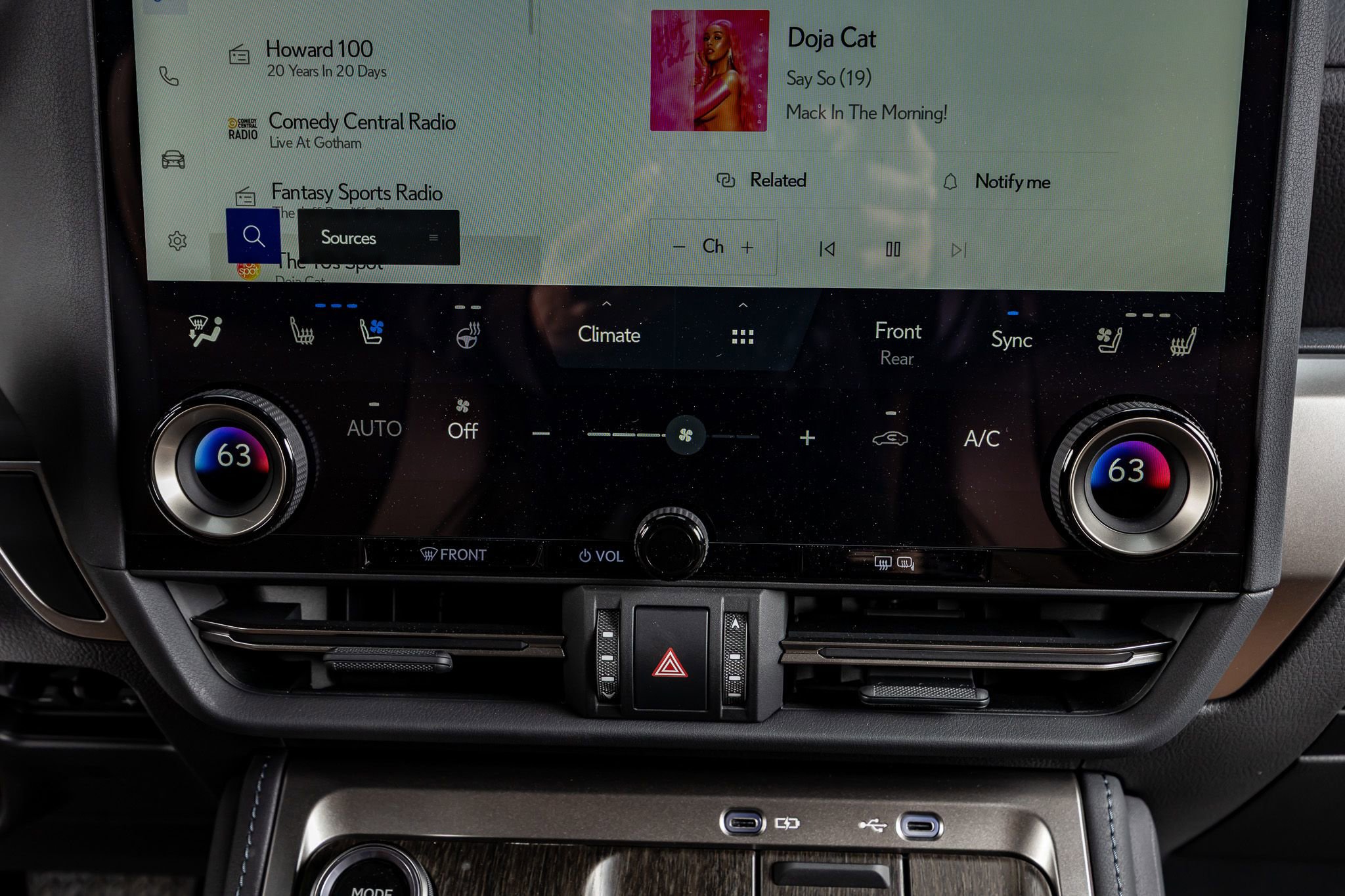 Used 2025 Lexus GX 550 w/ Accessory Package (2T) image 27