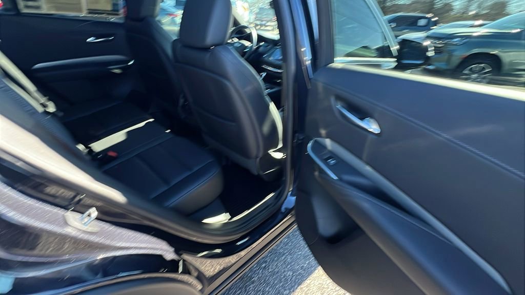 Used 2023 Cadillac XT4 Premium Luxury w/ Enhanced Visibility Package image 21
