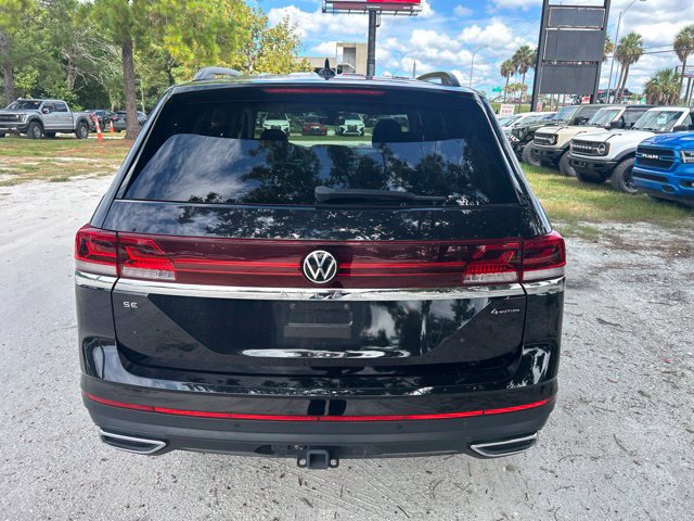 Used 2025 Volkswagen Atlas SE AWD/4WD image 18