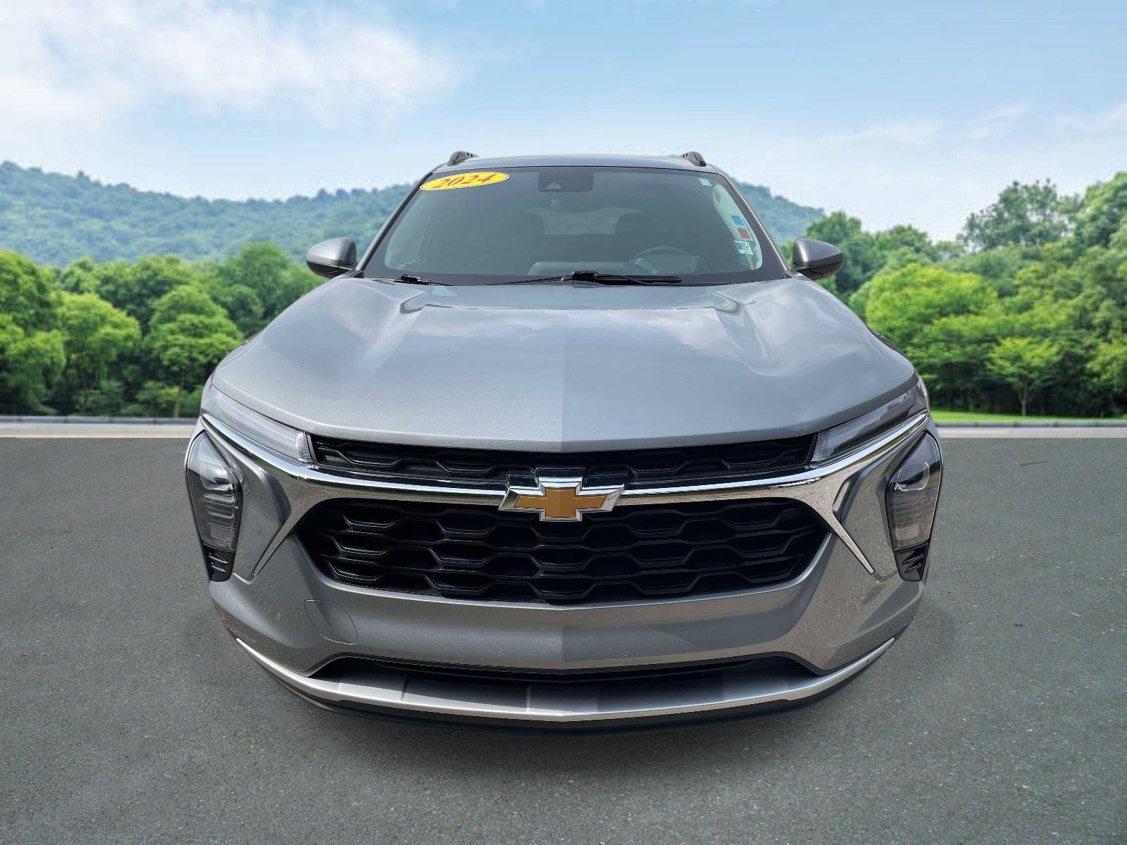 Used 2024 Chevrolet Trax LT FWD image 27