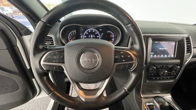 Used 2021 Jeep Grand Cherokee Laredo image 36