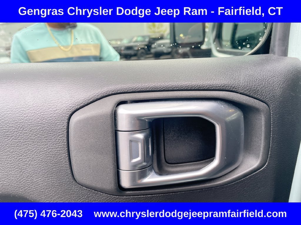 Certified 2023 Jeep Wrangler Unlimited w/ Sun & Screen Package AWD/4WD image 38