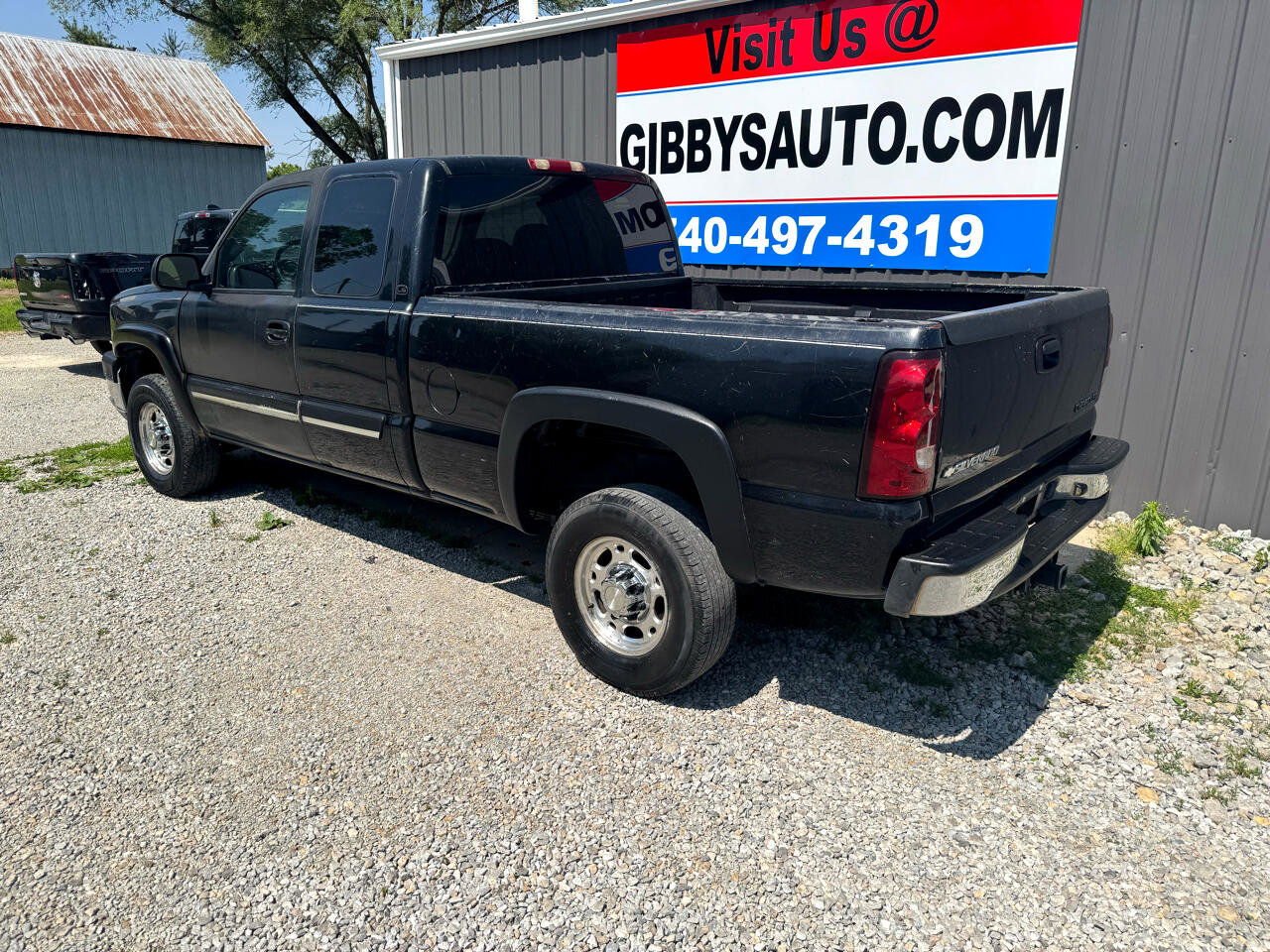 Used 2004 Chevrolet Silverado 2500 LS w/ Skid Plate Package image 3