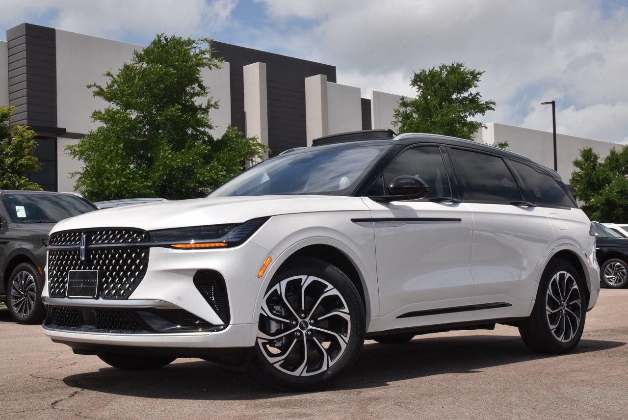 New 2026 Lincoln Nautilus Reserve AWD/4WD image 8