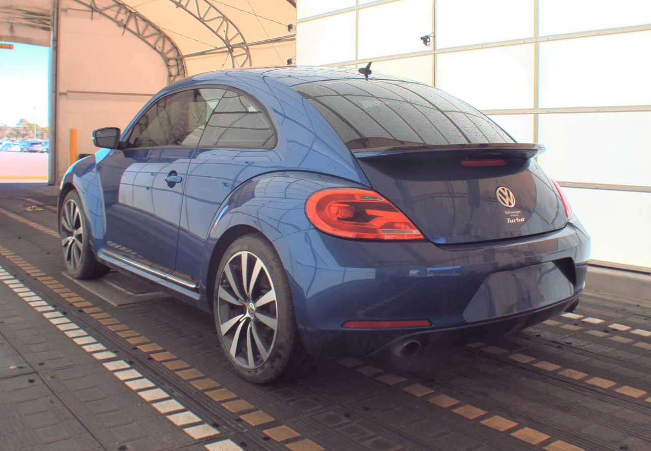 Used 2012 Volkswagen Beetle 2.0T image 8