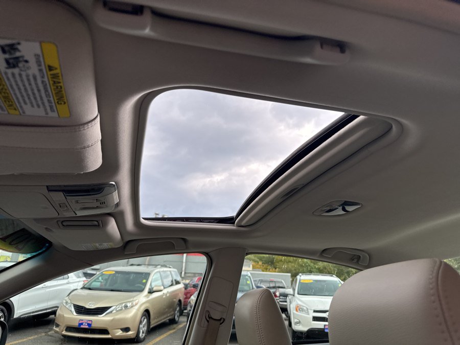 Used 2013 Subaru Legacy 2.5i Limited AWD/4WD image 31