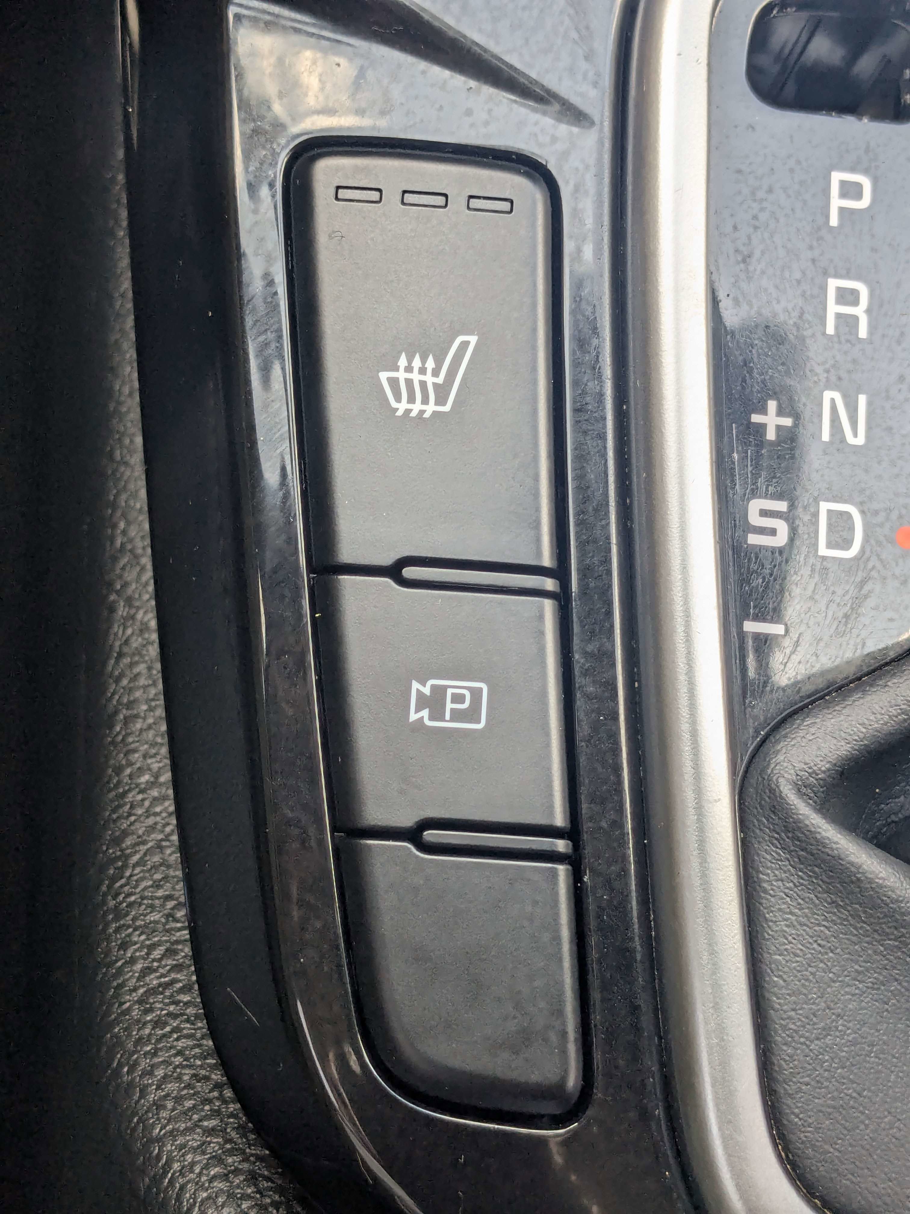 Used 2024 Kia Seltos EX FWD image 25