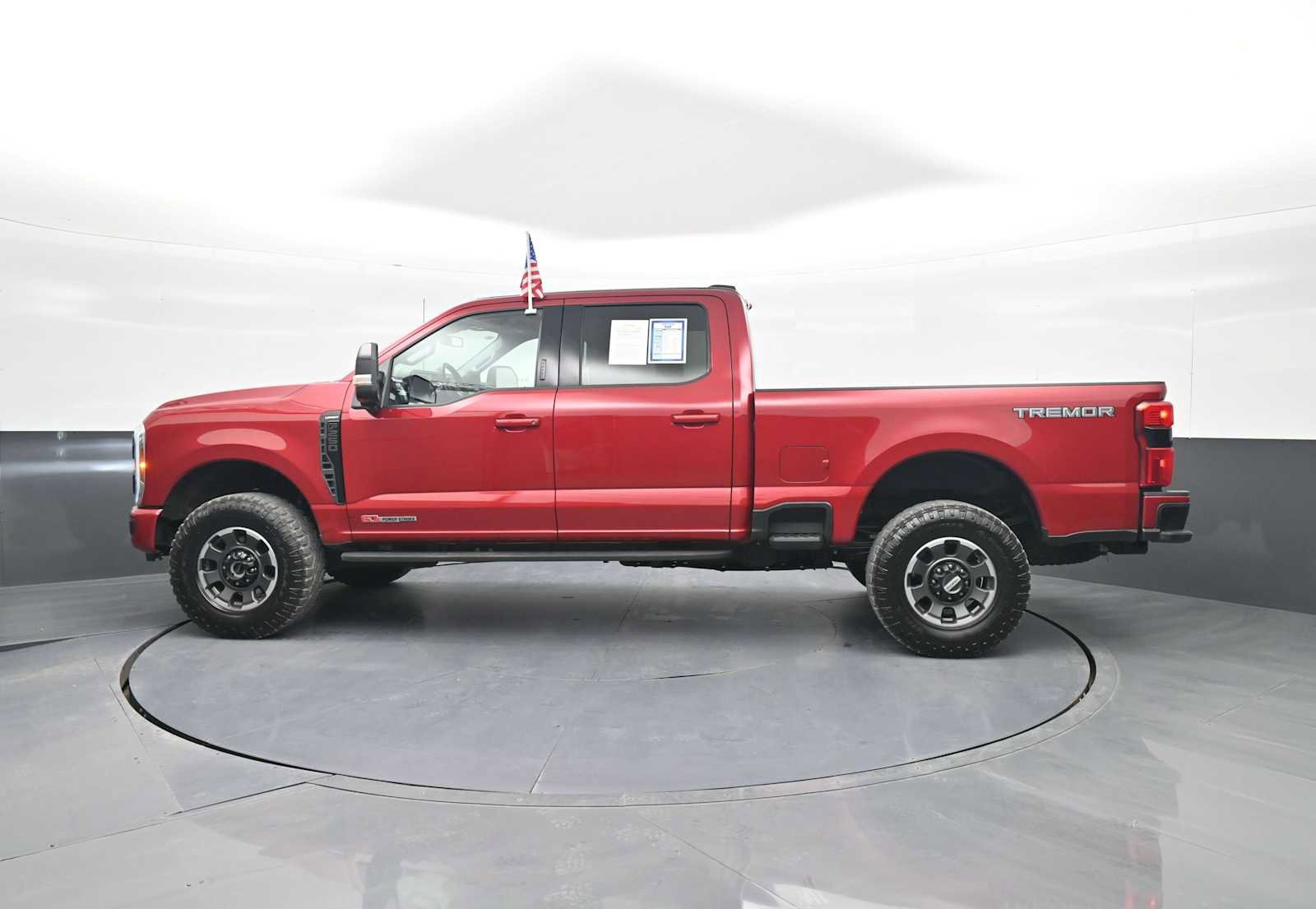 Used 2024 Ford F250 Lariat w/ Tremor Off-Road Package image 5