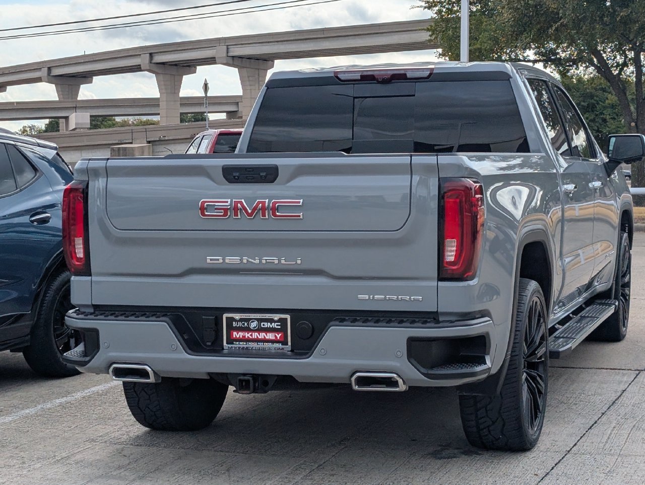 Used 2025 GMC Sierra 1500 Denali w/ Technology Package RWD image 4