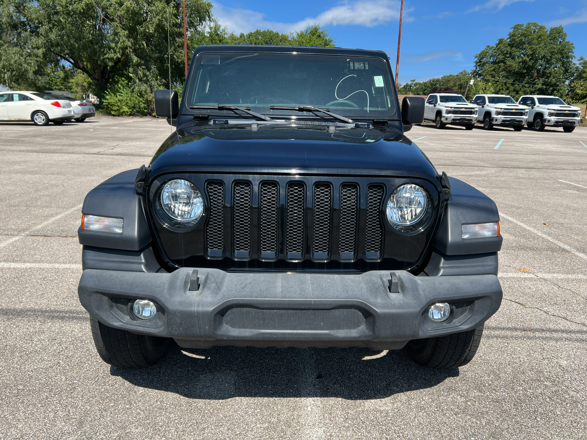 Used 2023 Jeep Wrangler Unlimited Sport AWD/4WD image 3