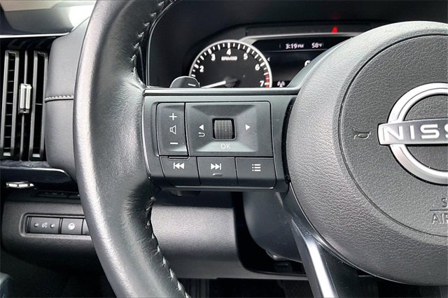 Certified 2025 Nissan Pathfinder SV image 10