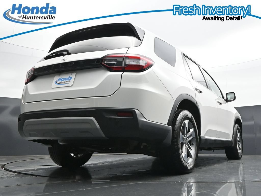 Used 2025 Honda Pilot EX-L image 32