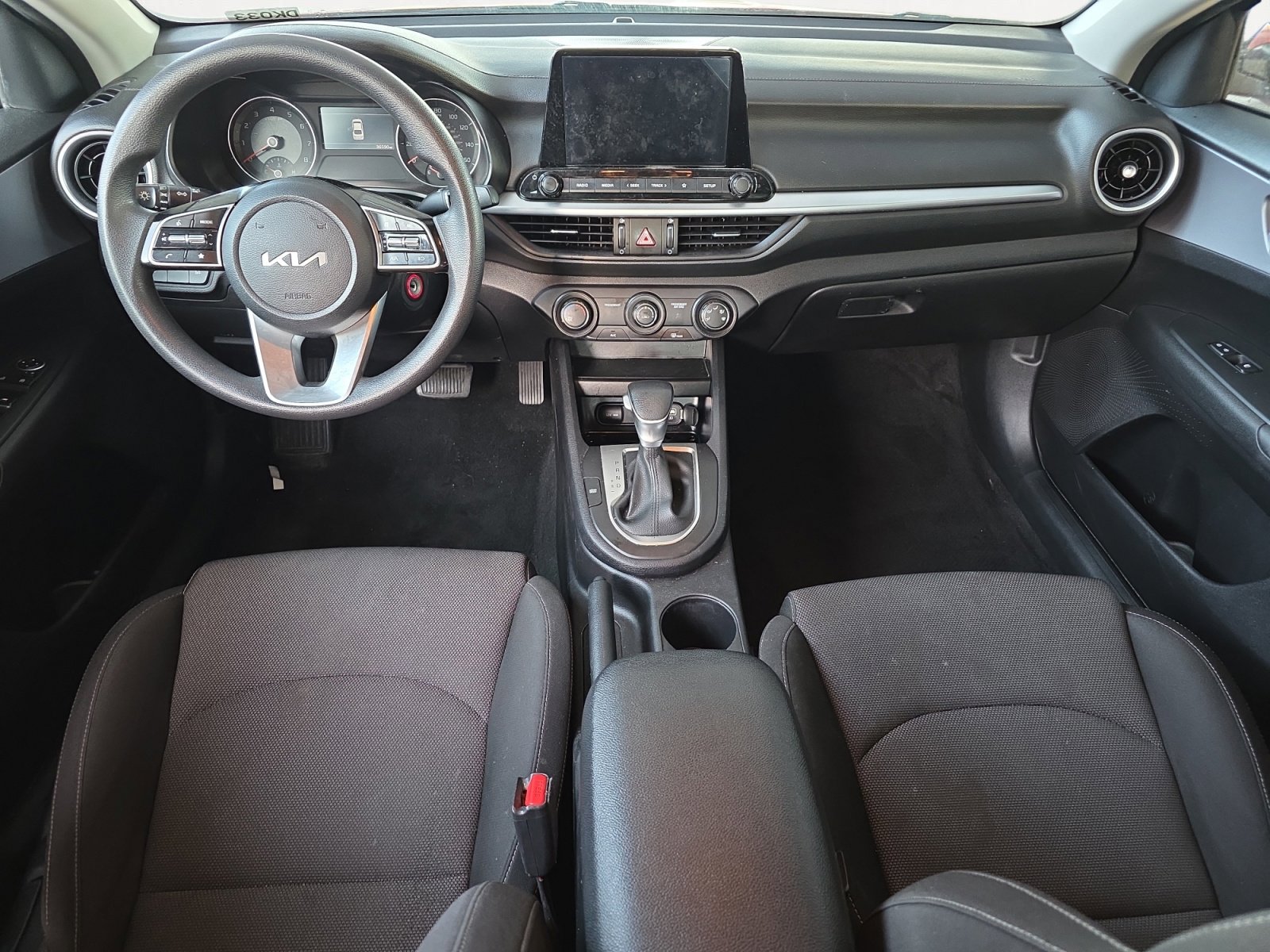 Used 2024 Kia Forte LXS w/ LXS Technology Package image 2