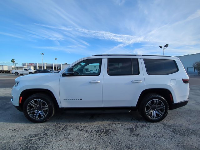 Used 2024 Jeep Wagoneer Series II w/ Flexible Seating Group image 9