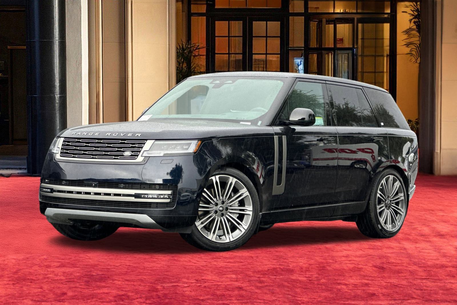 New 2025 Land Rover Range Rover SE image 2