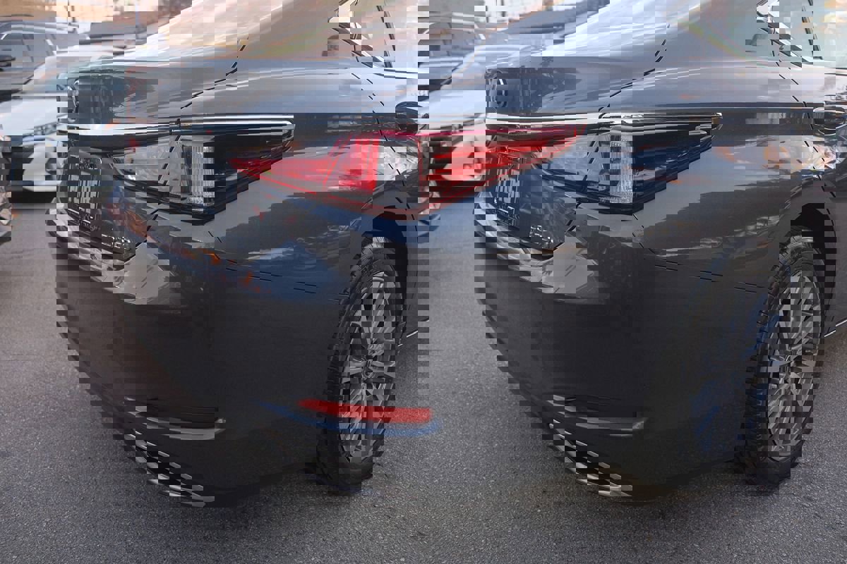 Used 2023 Lexus ES 350 image 38