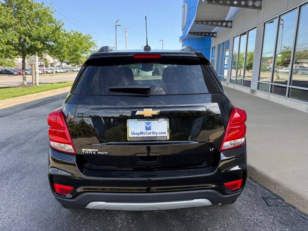 Used 2020 Chevrolet Trax LT w/ LT Convenience Package AWD/4WD image 12