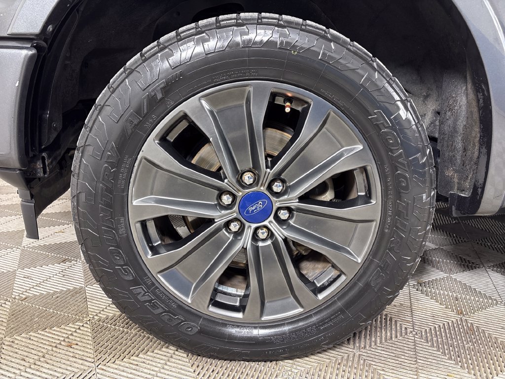 Used 2018 Ford F150 XLT w/ Equipment Group 302A Luxury AWD/4WD image 13