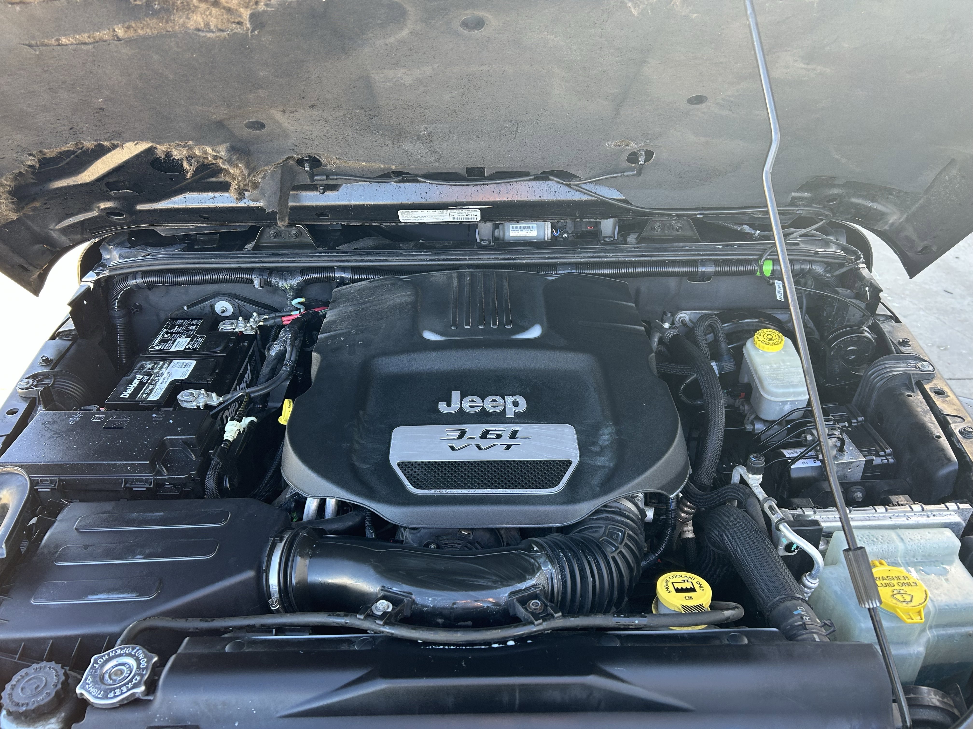 Used 2013 Jeep Wrangler Sahara w/ Dual Top Group image 13