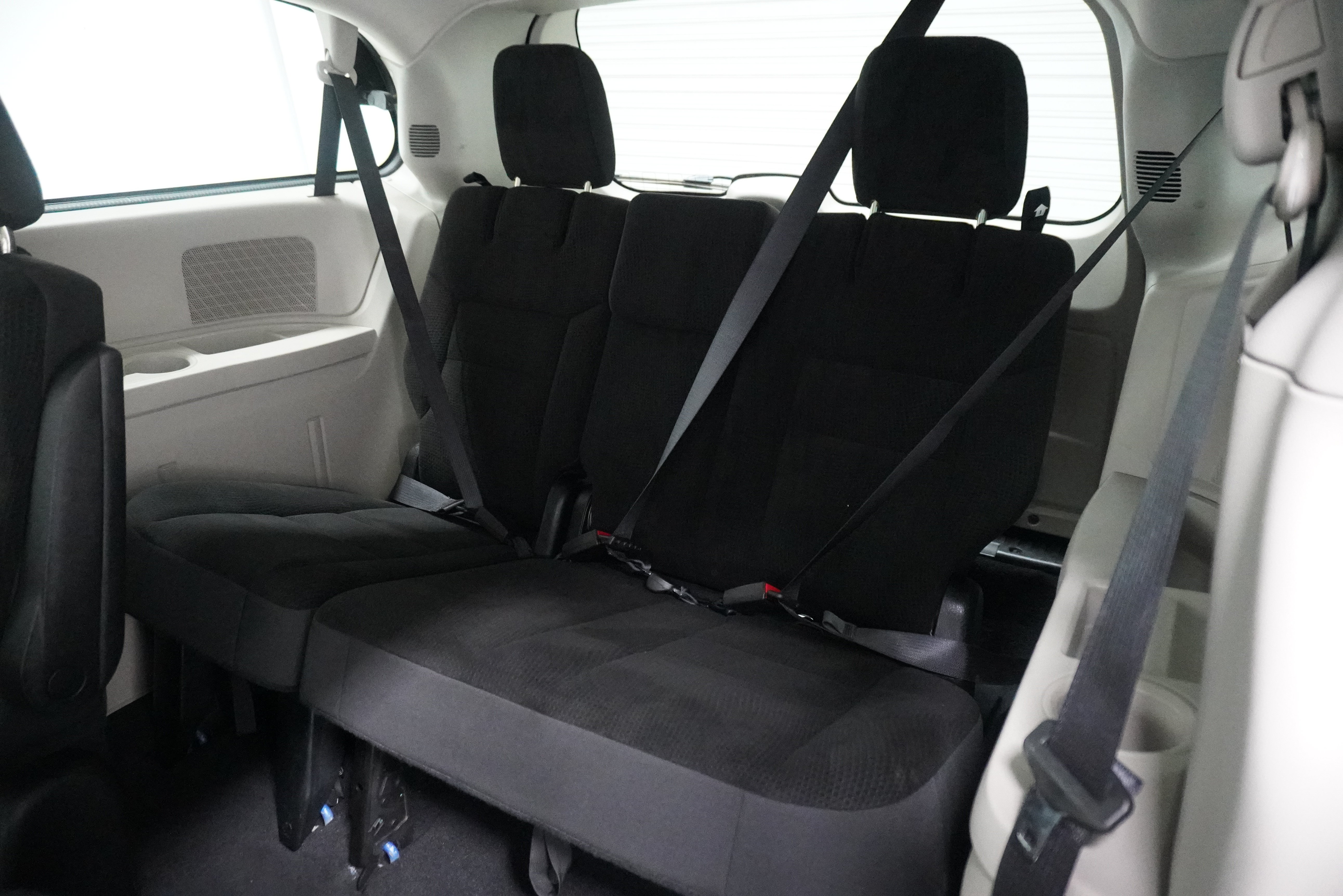 Used 2018 Dodge Grand Caravan SE w/ UConnect Hands-Free Group FWD image 14