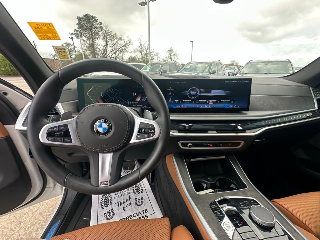 Certified 2025 BMW X5 xDrive40i w/ M Sport Package image 14
