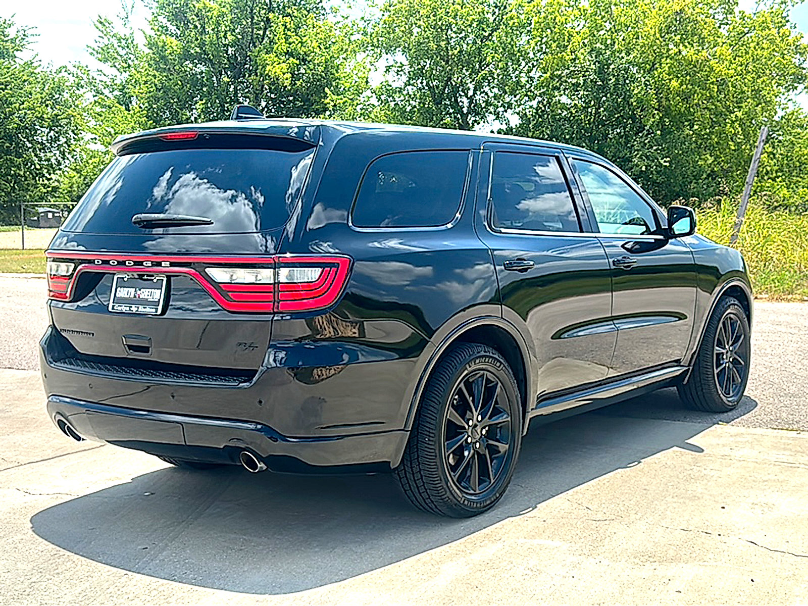 Used 2018 Dodge Durango R/T w/ Blacktop Package RWD image 8