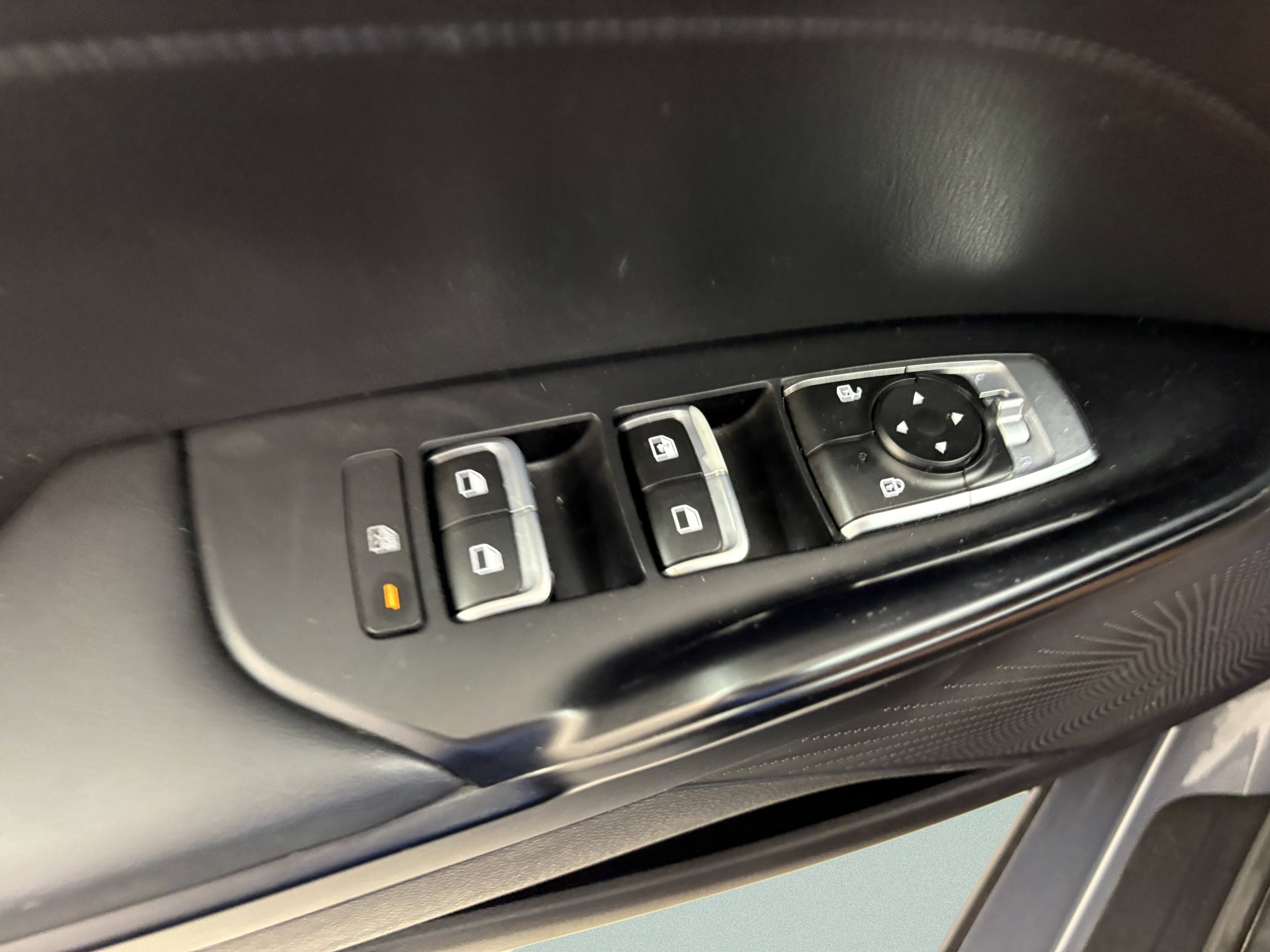 Used 2022 Kia K5 LX FWD image 25