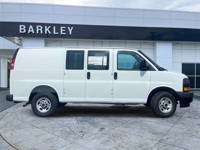 New 2026 GMC Savana 2500 w/ Driver Convenience Package image 2