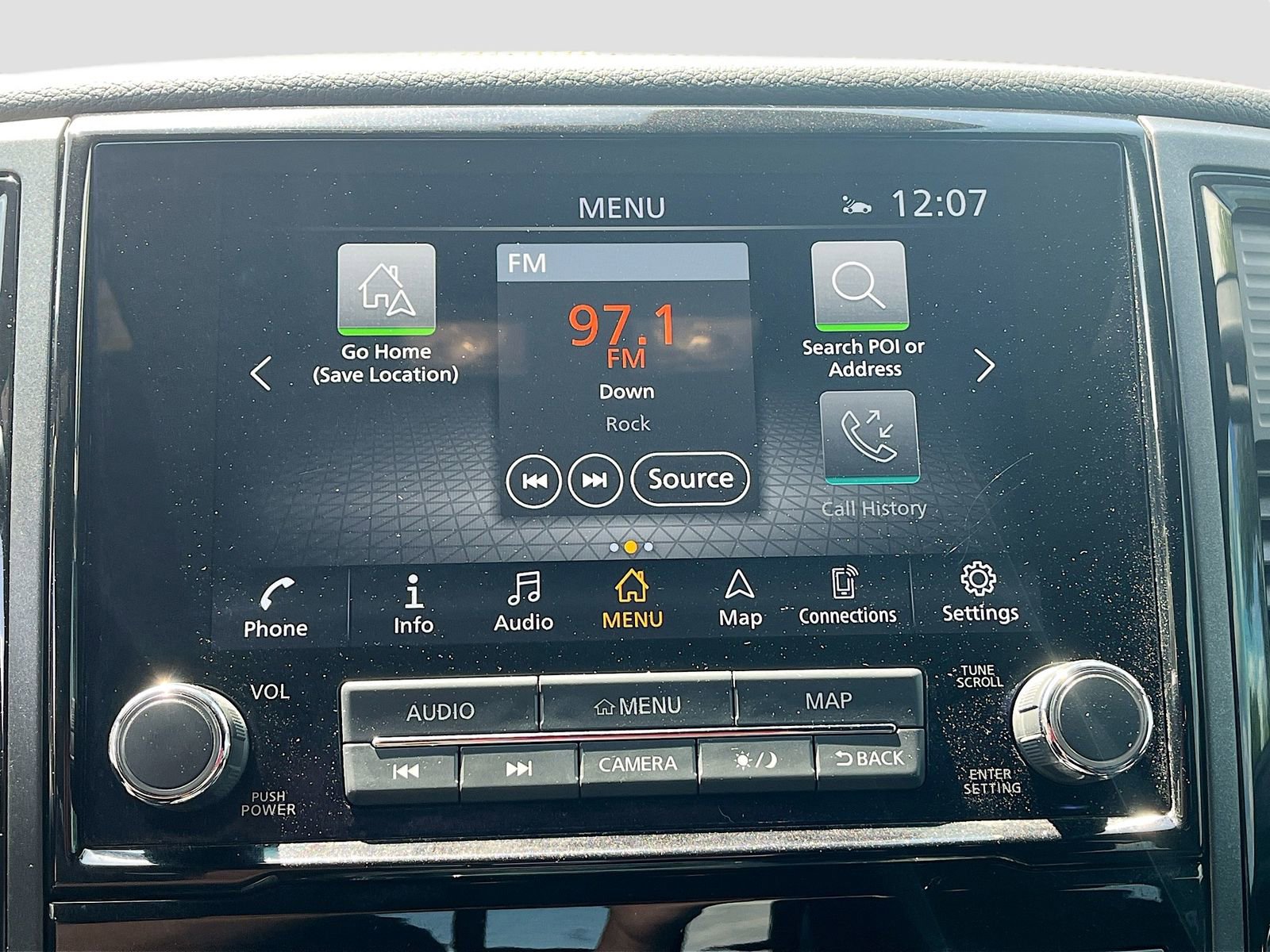 Used 2024 Nissan Titan PRO-4X w/ Pro-4x Convenience Package image 15