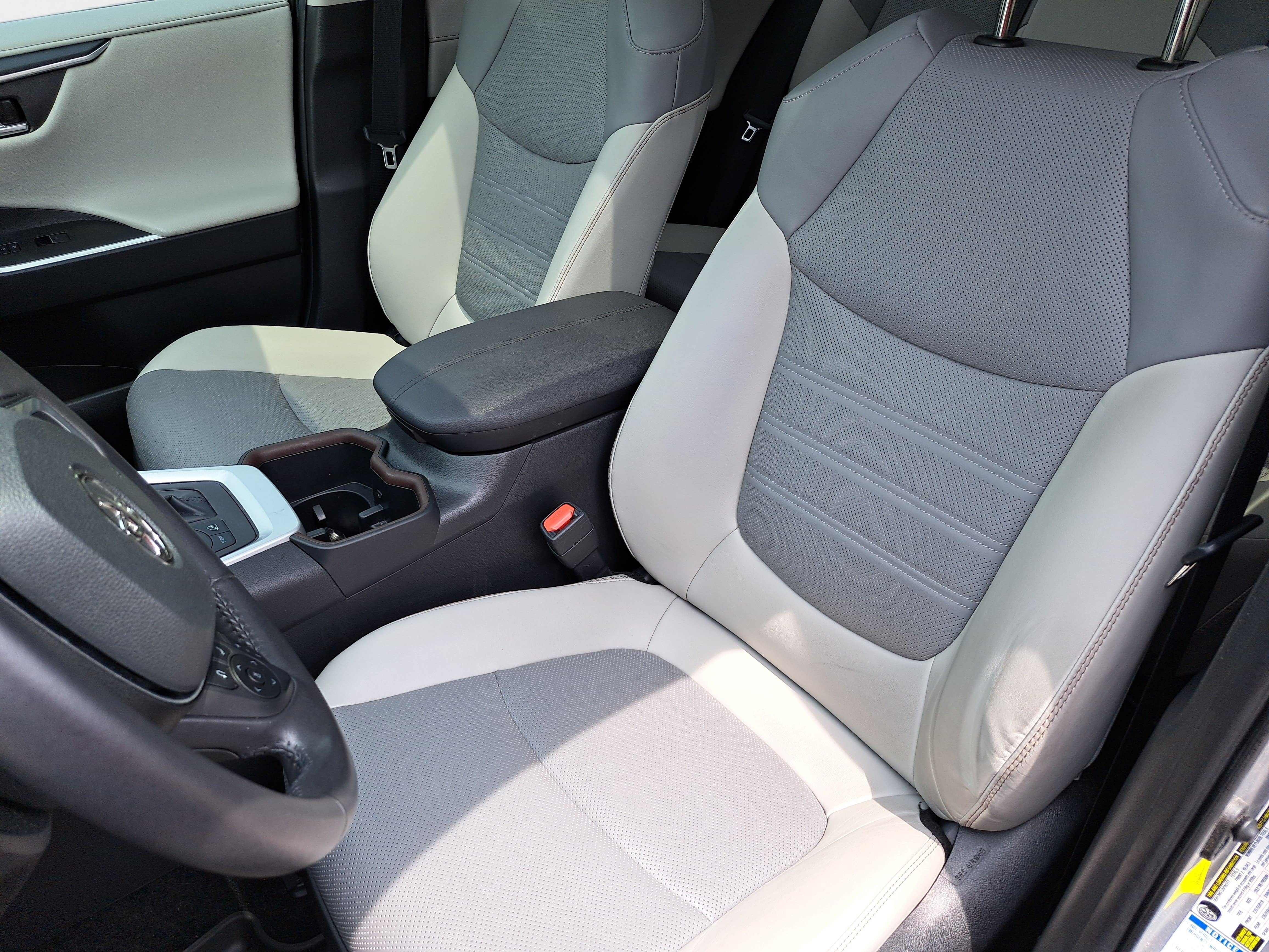 Used 2022 Toyota RAV4 Limited AWD/4WD image 15