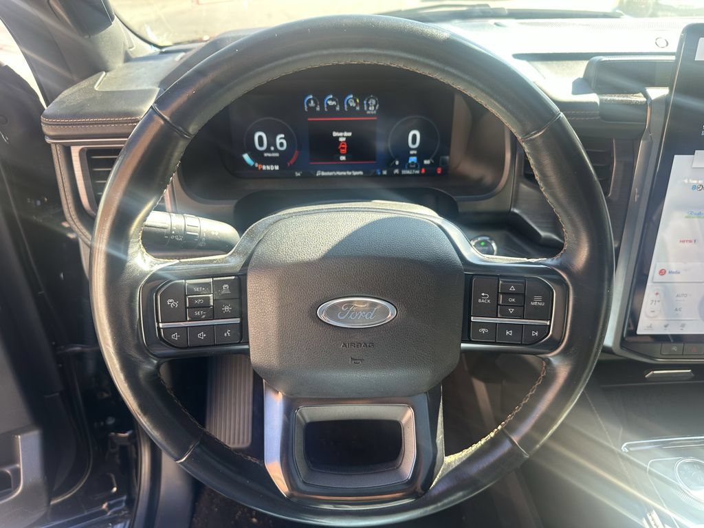 Used 2022 Ford Expedition Platinum AWD/4WD image 18