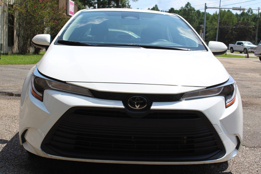 Used 2023 Toyota Corolla LE image 7