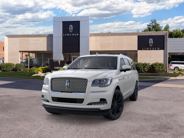 New 2024 Lincoln Navigator L Reserve AWD/4WD image 3
