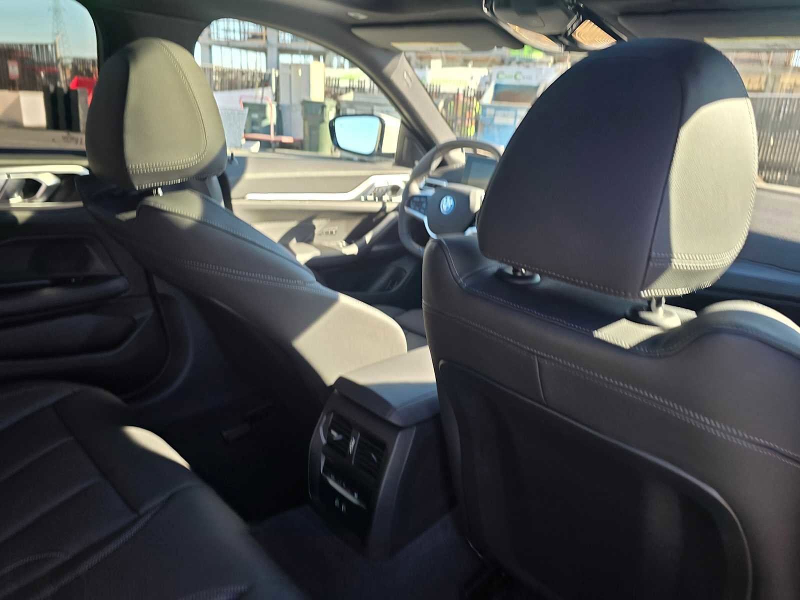 Used 2025 BMW i4 eDrive40 image 15