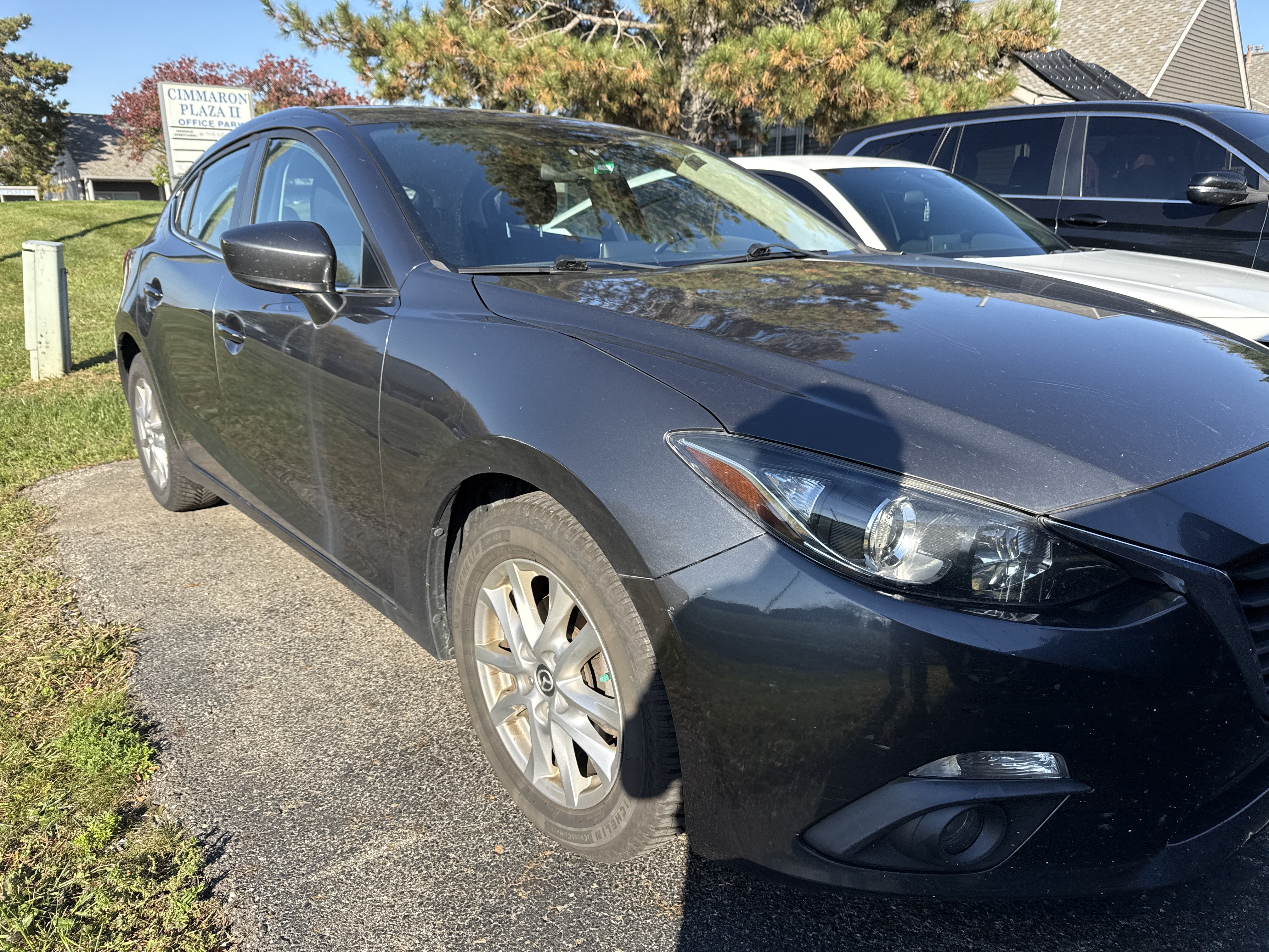 Used 2015 MAZDA MAZDA3 i Touring FWD image 2