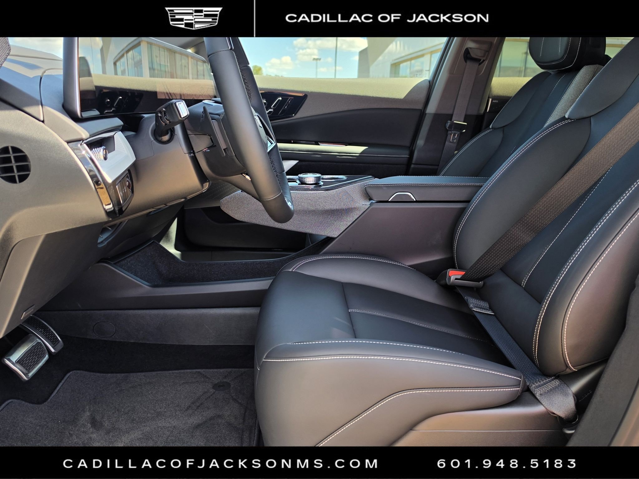 New 2027 Cadillac Optiq Sport w/ LPO, Floor Liner Package AWD/4WD image 13