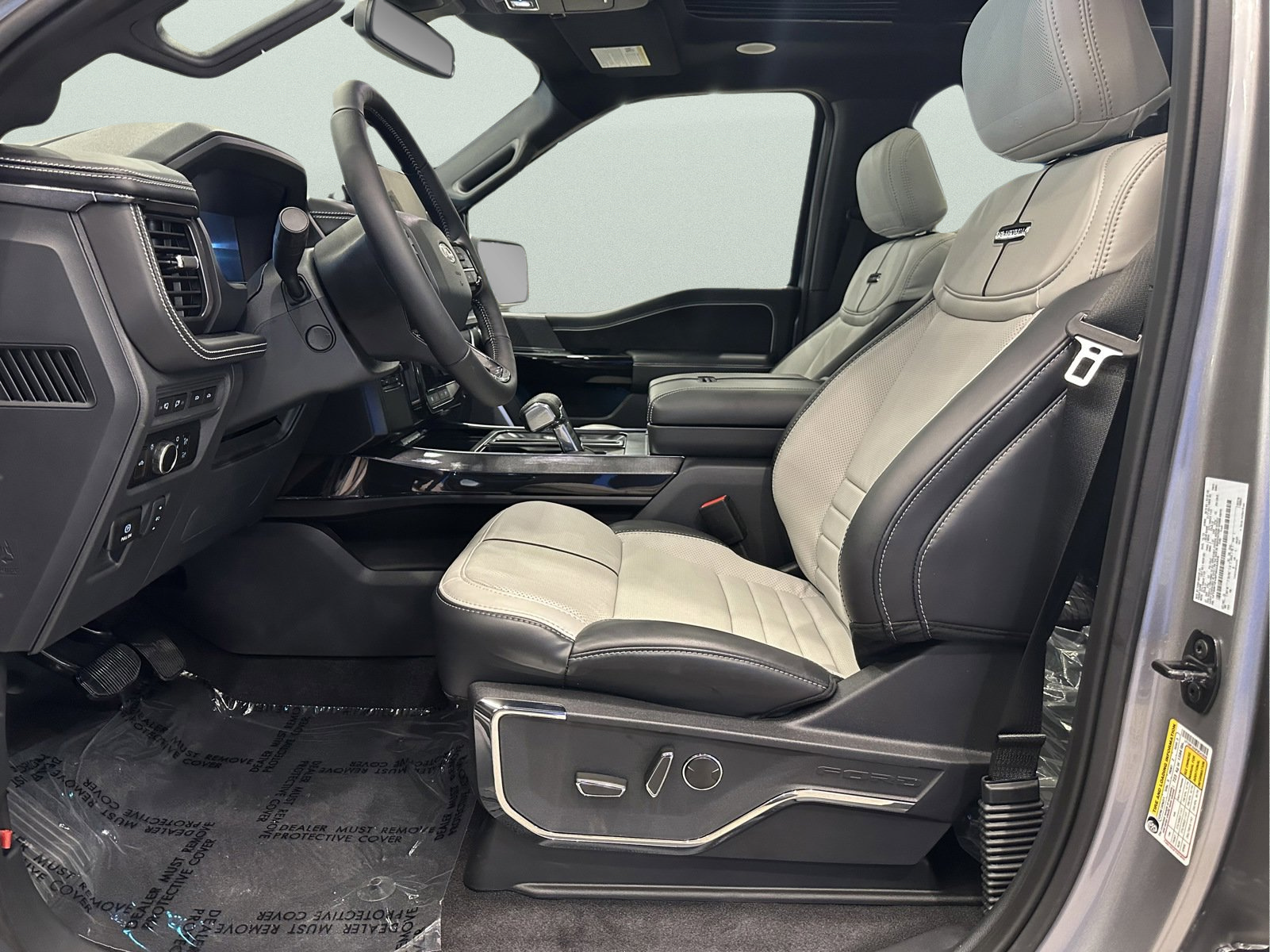 New 2023 Ford F150 Lightning Platinum AWD/4WD image 23